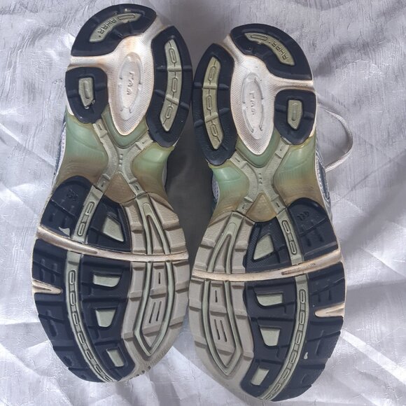 Asics SZ 8.5 Women's Running Shoes White With Soft Aqua Green Trim - Picture 4 of 13